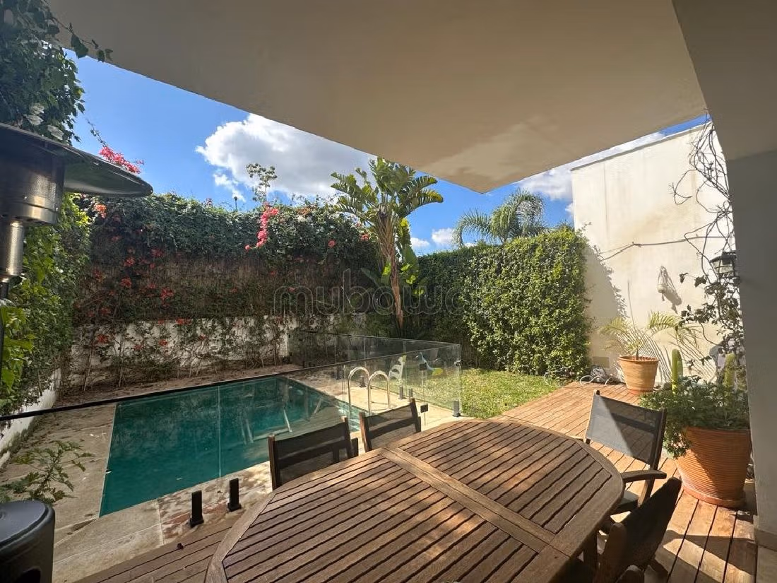 شقة جميلة للبيع ب المدينة الخضراء. 3 قطع رائعة. صالة أصيلة ، طبق الأقمار الصناعية