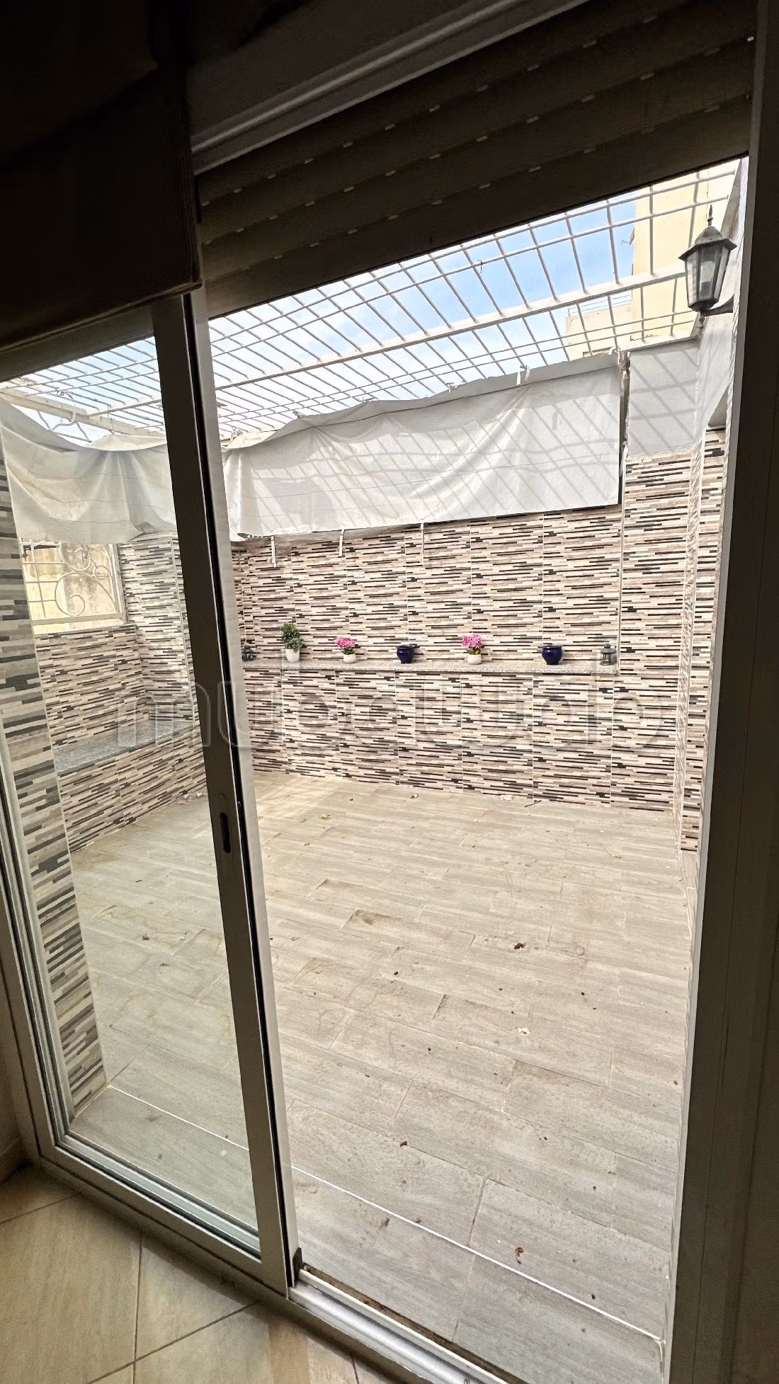 A vendre Appt 116m2 3ch 
Hopitaux