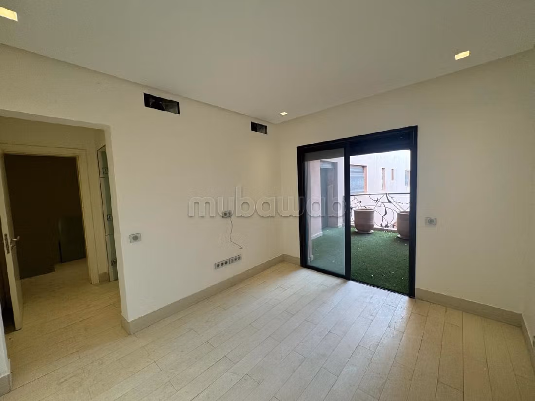 Beautiful apartment for sale in Hivernage. 6 large rooms. With lift and terrace. 