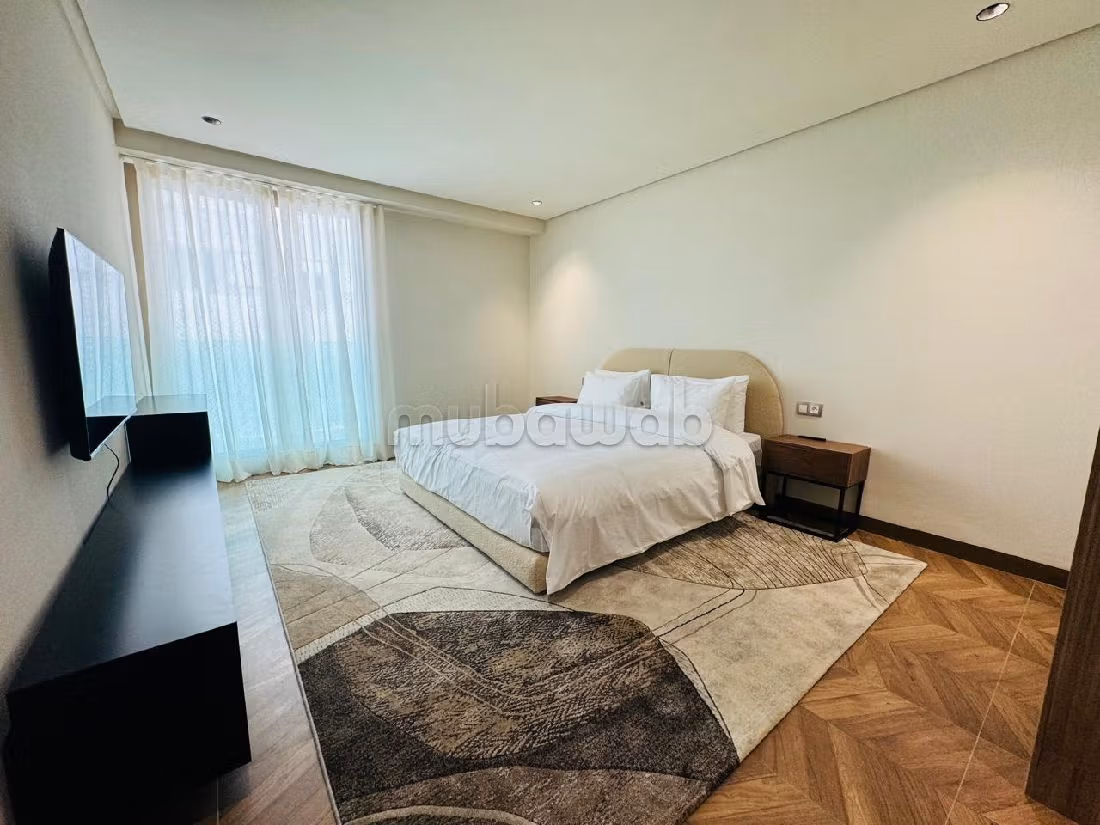 Affitto di un bellissimo appartamento a Anfa. 4 ampi locali. Ammobiliato