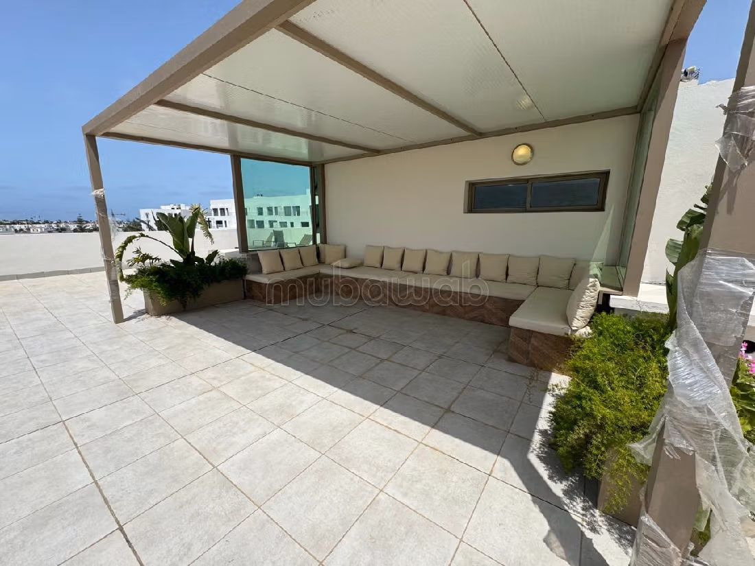 Affitto di un bellissimo appartamento a Anfa. 4 ampi locali. Ammobiliato