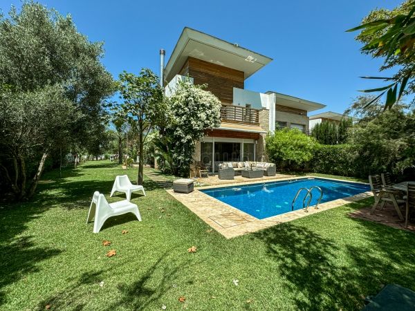 Suntuosa villa en alquiler en Ville Verte. 4 bonitas habitaciones. Mobiliario