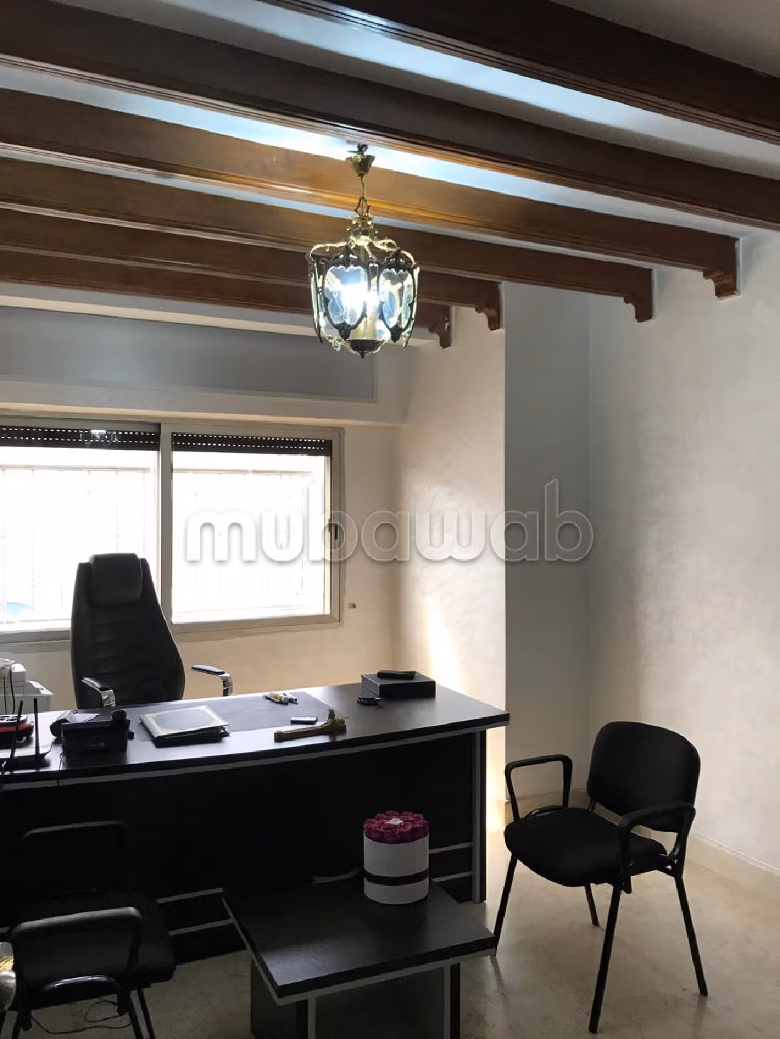 Appartementen om te kopen in Maârif. 4 Slaapkamers. Marokkaanse woonkamer, beveiligingsyssteem. 
