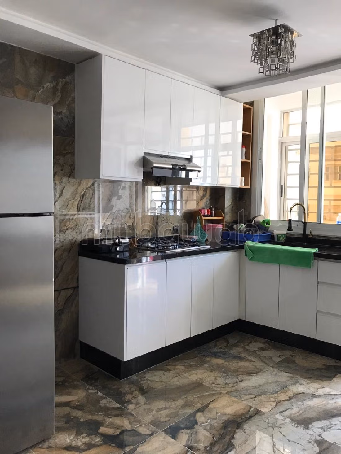 Appartementen om te kopen in Maârif. 4 Slaapkamers. Marokkaanse woonkamer, beveiligingsyssteem. 