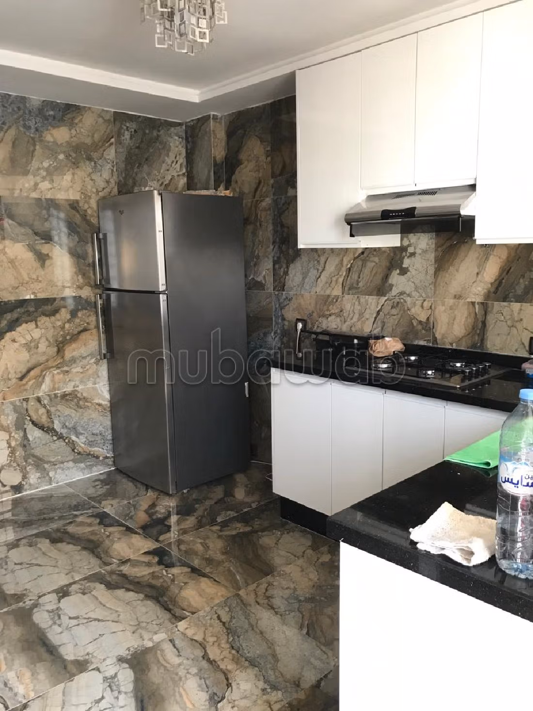 Appartementen om te kopen in Maârif. 4 Slaapkamers. Marokkaanse woonkamer, beveiligingsyssteem. 