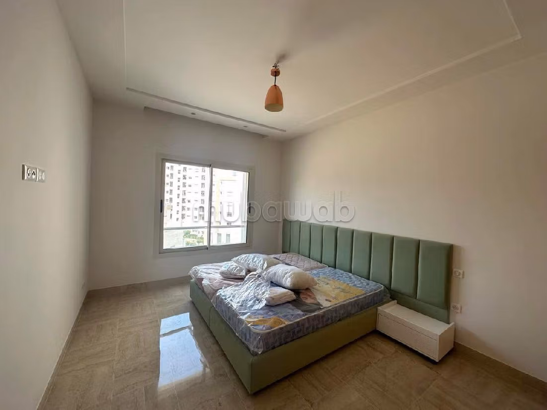 شقة للإيجار ب ضفاف البحيرة 2. المساحة 135 م². مفروشة. 