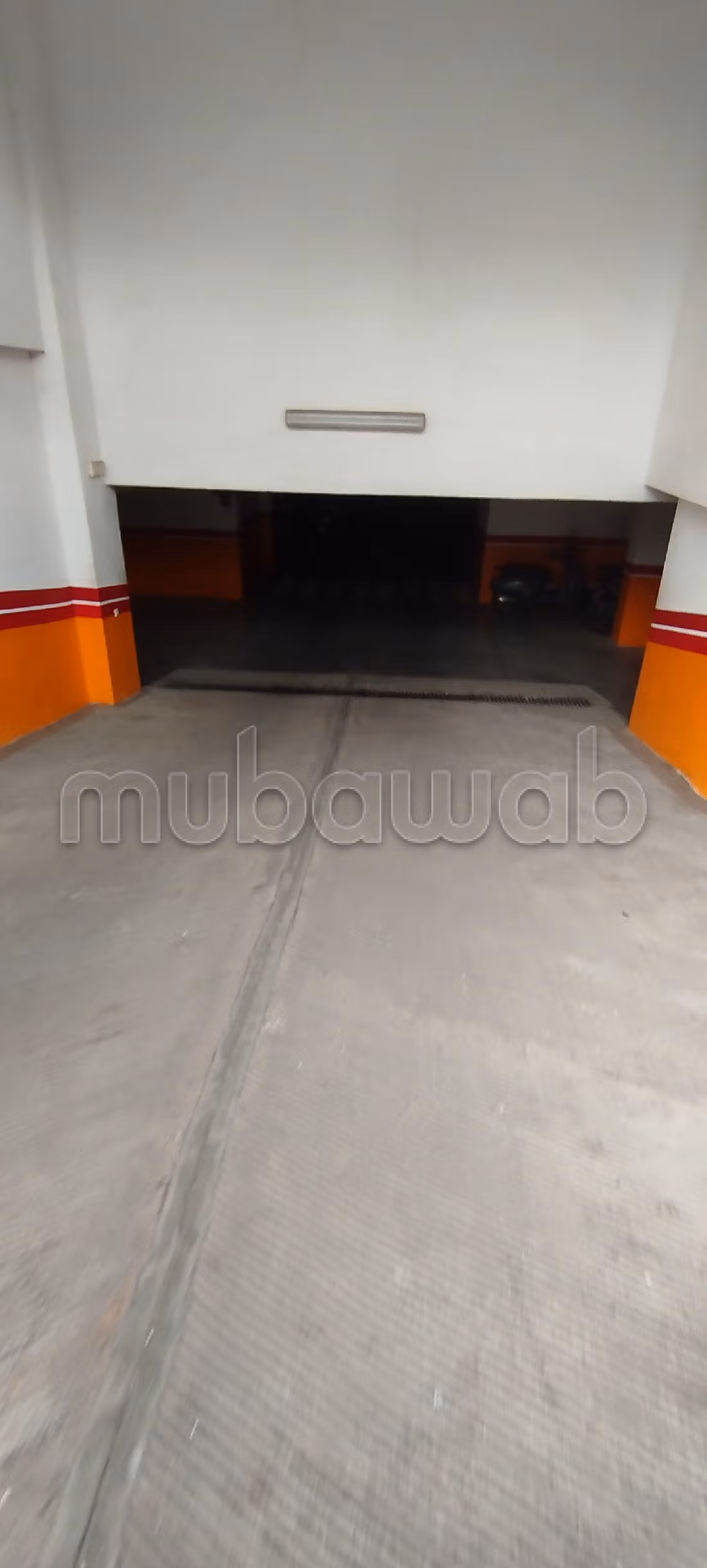 Piso en venta en Hay Inara. Gran superficie 84 m². Salón marroquí amueblado, sistema de parábola general. 