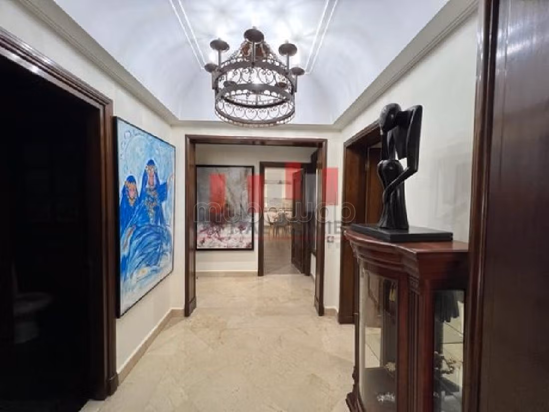 Koopappartementen in Gauthier. Oppervlakte 136 m². Lift en terras