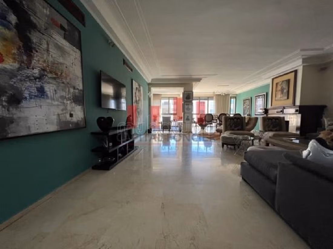 Koopappartementen in Gauthier. Oppervlakte 136 m². Lift en terras