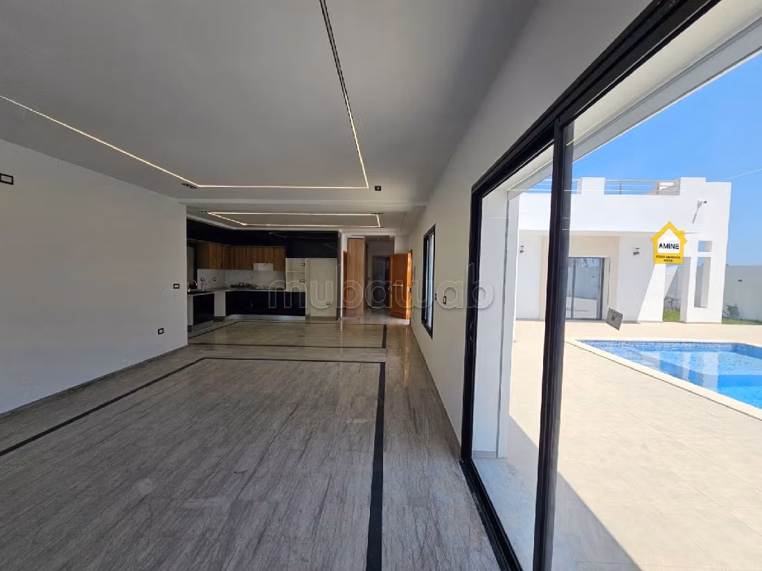A vendre villa de luxe avec piscine à Midoun