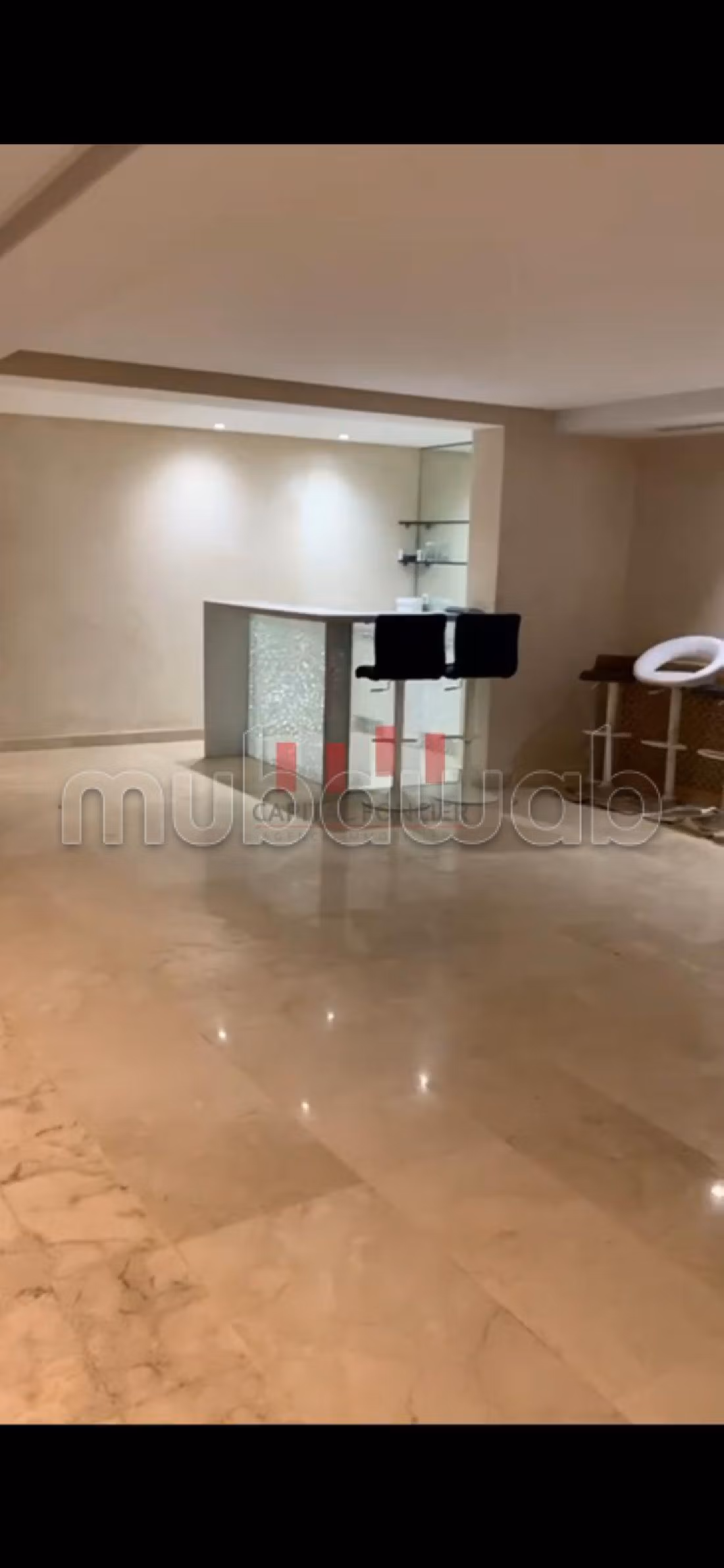 Straordinaria casa di lusso in affitto a CIL Hay Salam. 4 camere da letto. Camino e aria condizionata