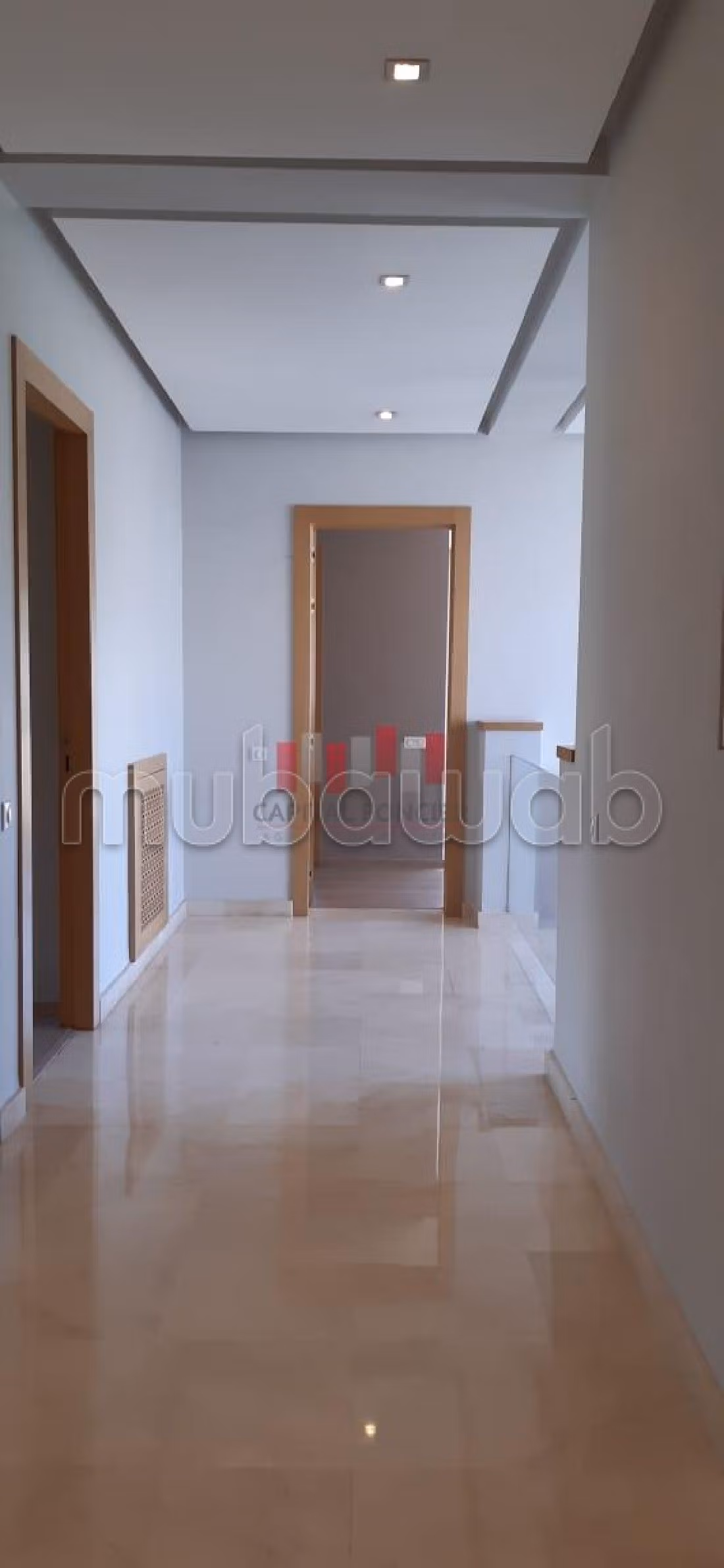 Straordinaria casa di lusso in affitto a CIL Hay Salam. 4 camere da letto. Camino e aria condizionata