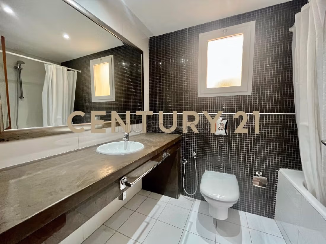À vendre: Penthouse s3 avec vue sur le lac