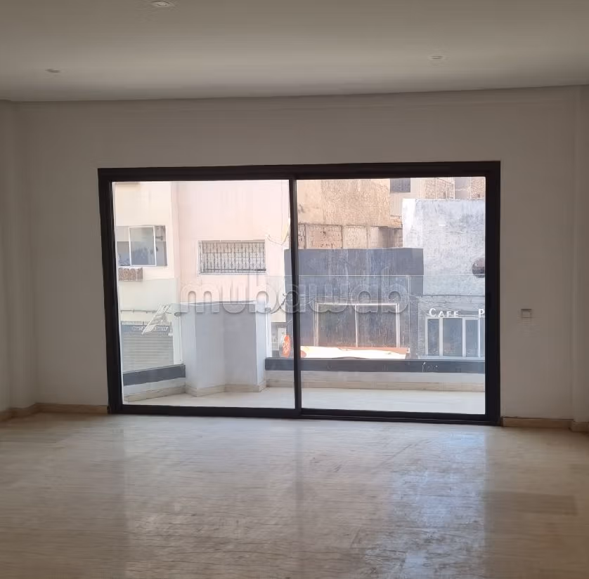 Bureau Plateau neuf 88m² à Bd Med V Fès