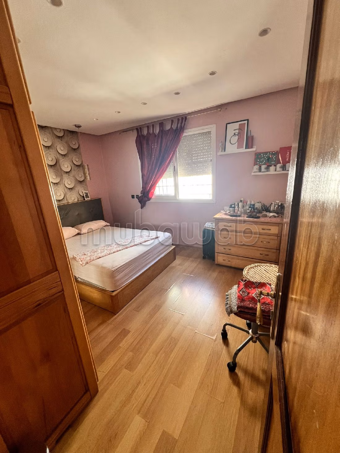 شقة للشراء ب فرونسفيل. 4 غرف جميلة. مصعد ومرآب. 