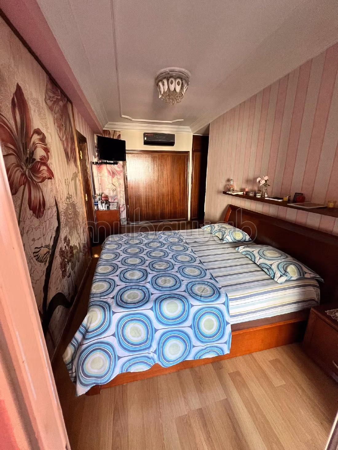 شقة للشراء ب فرونسفيل. 4 غرف جميلة. مصعد ومرآب. 