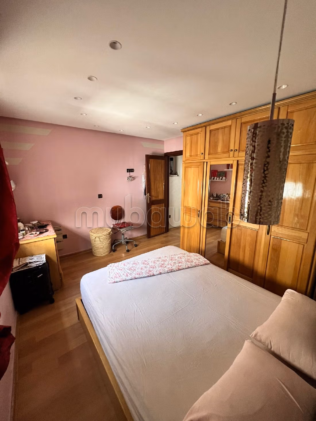 شقة للشراء ب فرونسفيل. 4 غرف جميلة. مصعد ومرآب. 