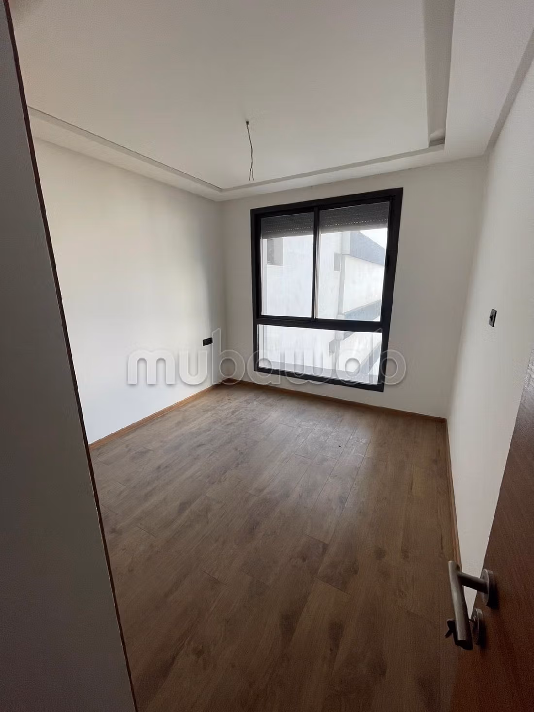 Appartement pour location à finance city vide