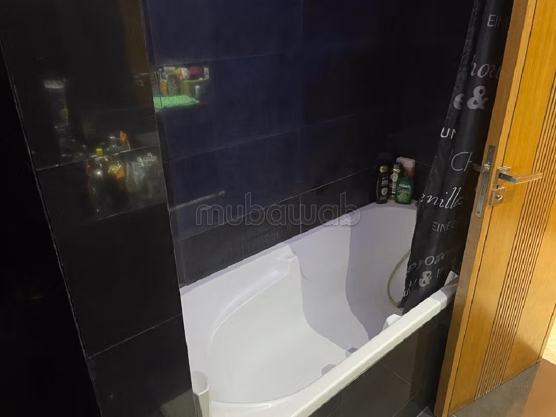 Busca pisos en venta en Les Hôpitaux. 1 bonita habitación. Mobiliario nuevo