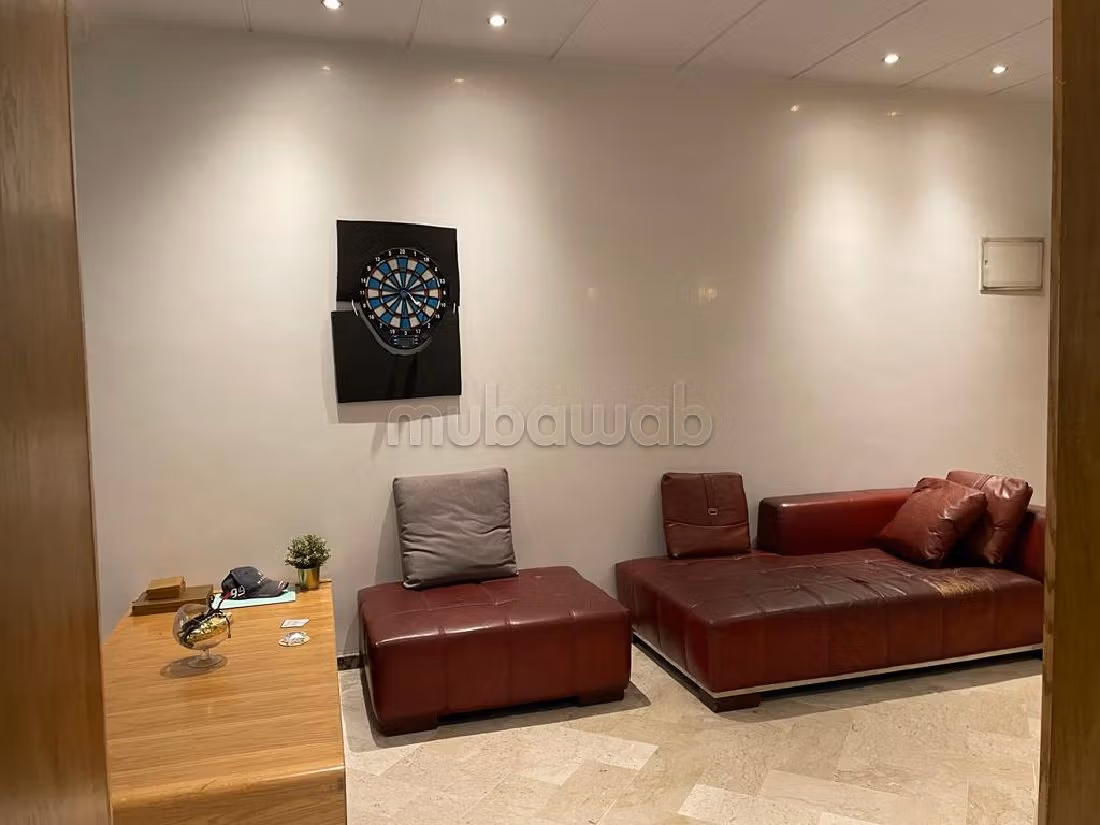 Busca pisos en venta en Les Hôpitaux. 1 bonita habitación. Mobiliario nuevo