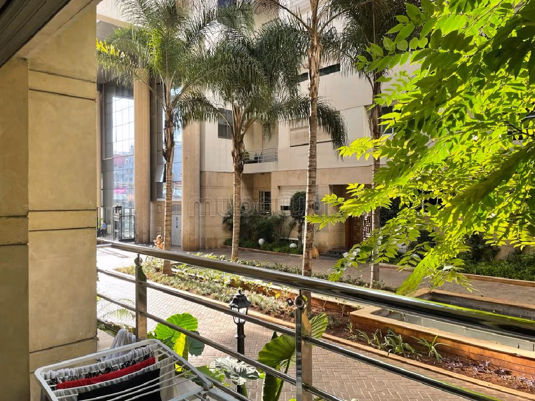 Busca pisos en venta en Les Hôpitaux. 1 bonita habitación. Mobiliario nuevo