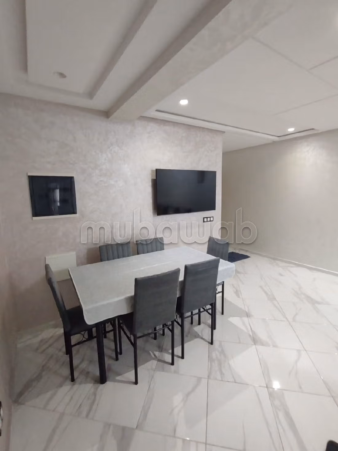 Bel appartement en location à Castilla. 2 belles chambres. Meublé.