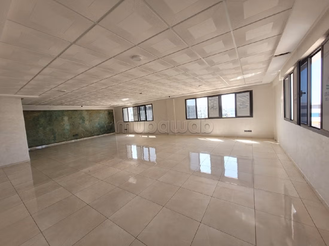 عقارت تجارية للكراء ب فونتي. المساحة 90 م². مصعد. 