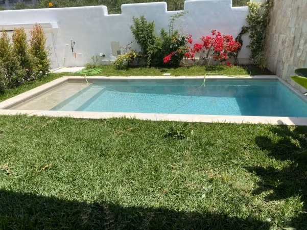 Villa Moderne avec piscine à Gammarth Touristique