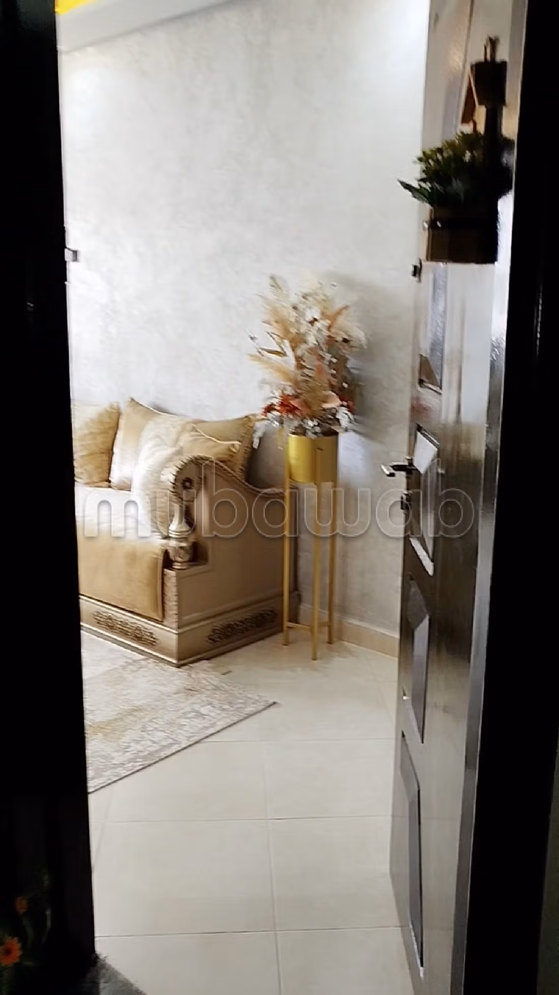 Vendita di uno splendido appartamento a Hamza. 2 ampi locali. 