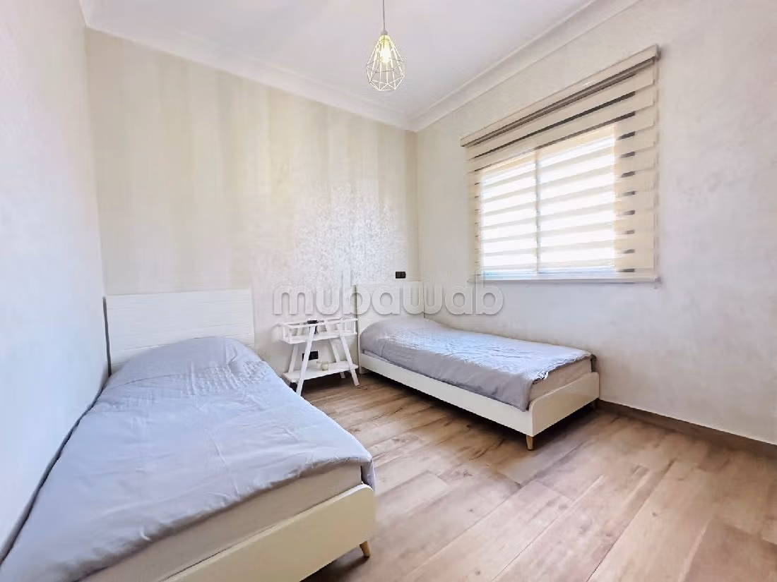 Huurappartementen beschikbaar in Route de Fez. 3 Ruimtes. Gemeubileerd