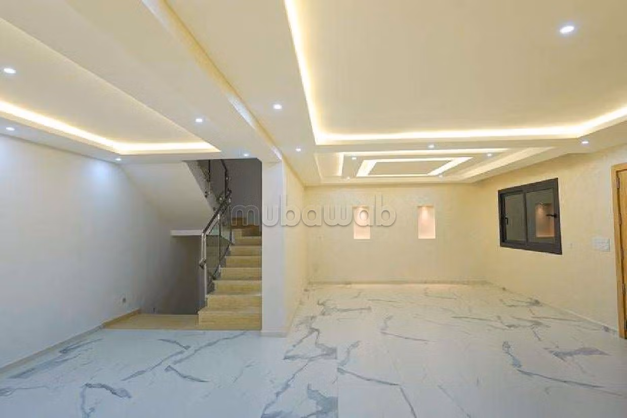 Fabulous house for sale in De La Plage. Surface area 350 m². Double glazing, Robust door. 