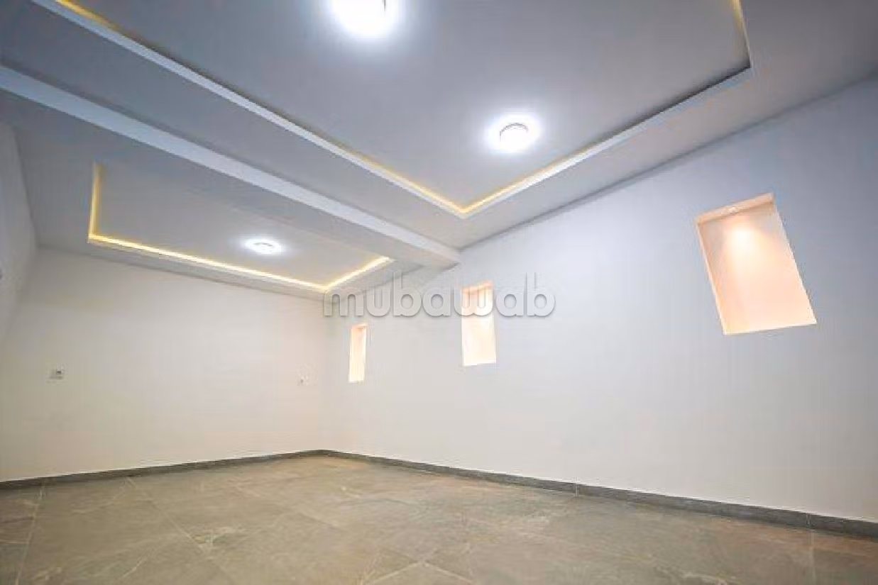 Fabulous house for sale in De La Plage. Surface area 350 m². Double glazing, Robust door. 