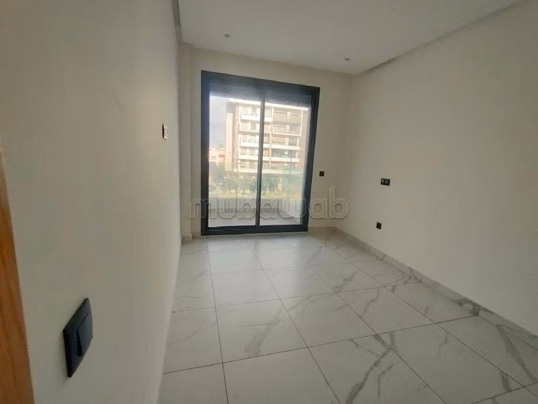 Great apartment for rent in Ferme Bretonne Hay Arraha. 2 rooms. General satellite dish system, On site security