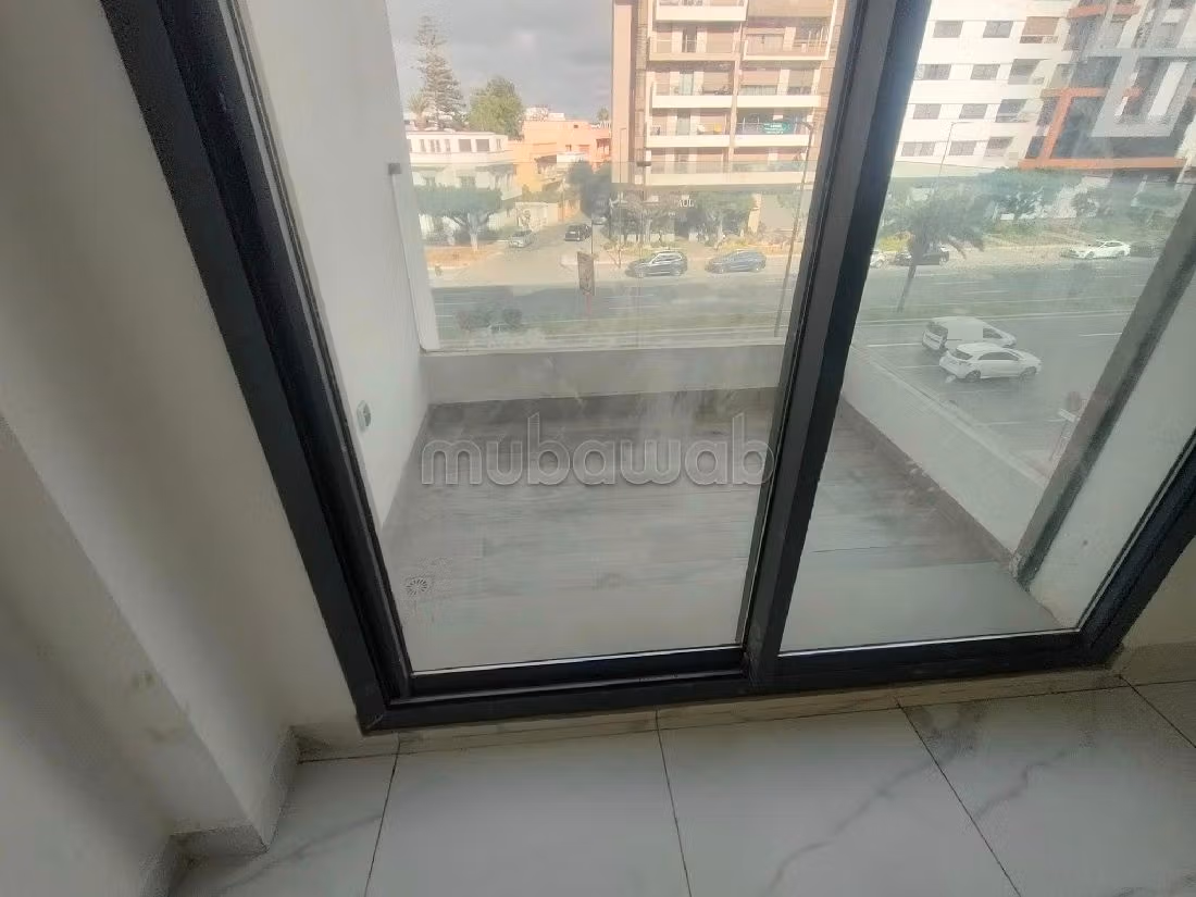 Great apartment for rent in Ferme Bretonne Hay Arraha. 2 rooms. General satellite dish system, On site security