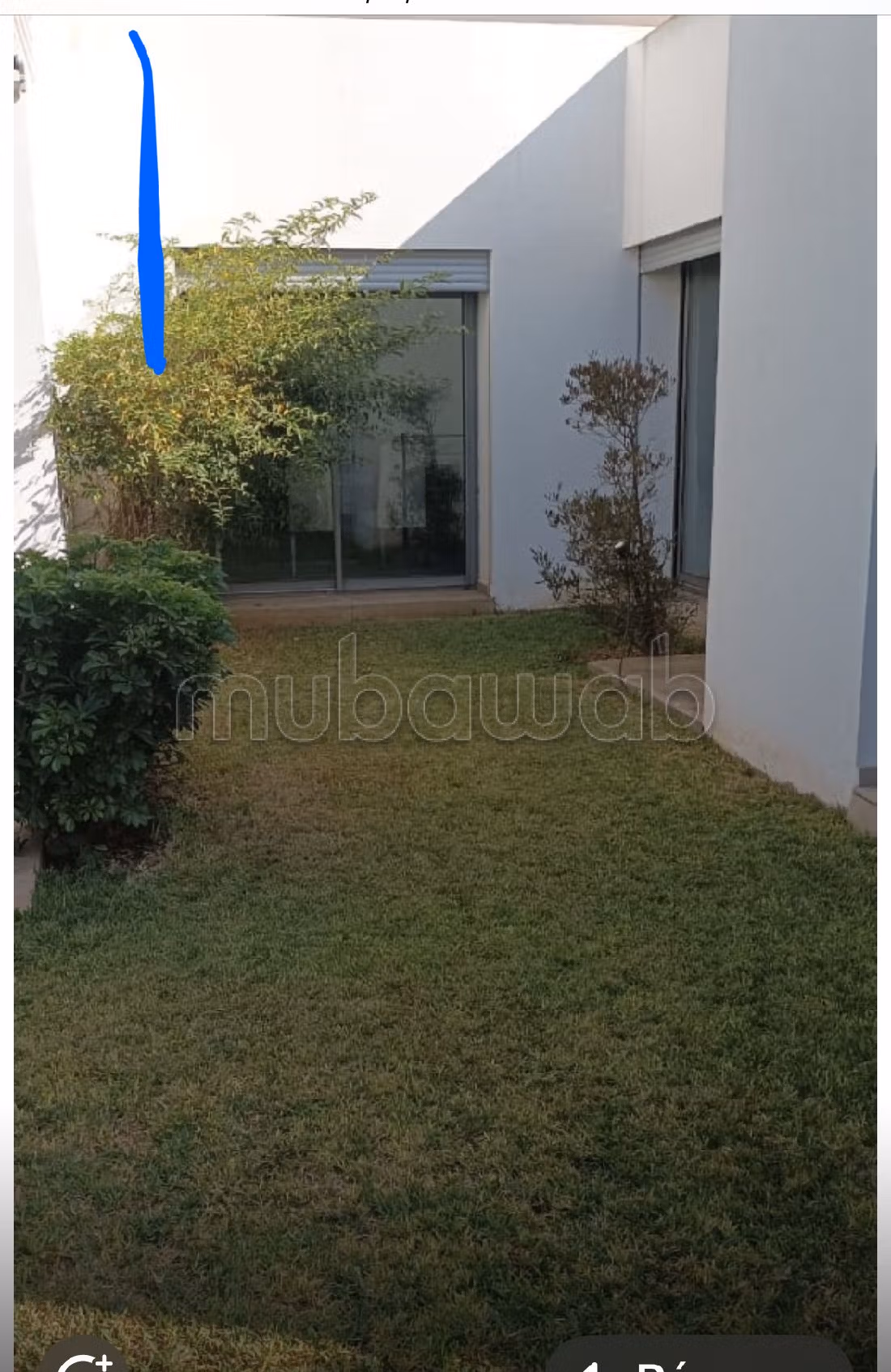 Villa plain pied à vendre à Bouskoura. Surface totale 840 m². Jardin et piscine