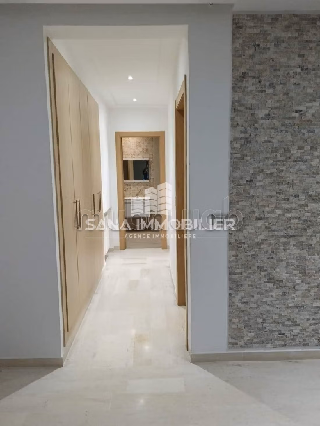 A Vendre un appartement en S1 à cité Wafa Mrezgua