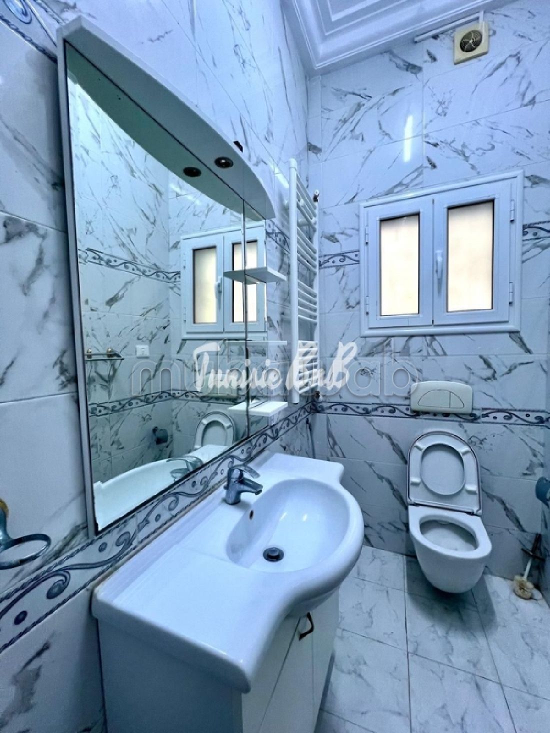 A louer une villa à usage de bureau