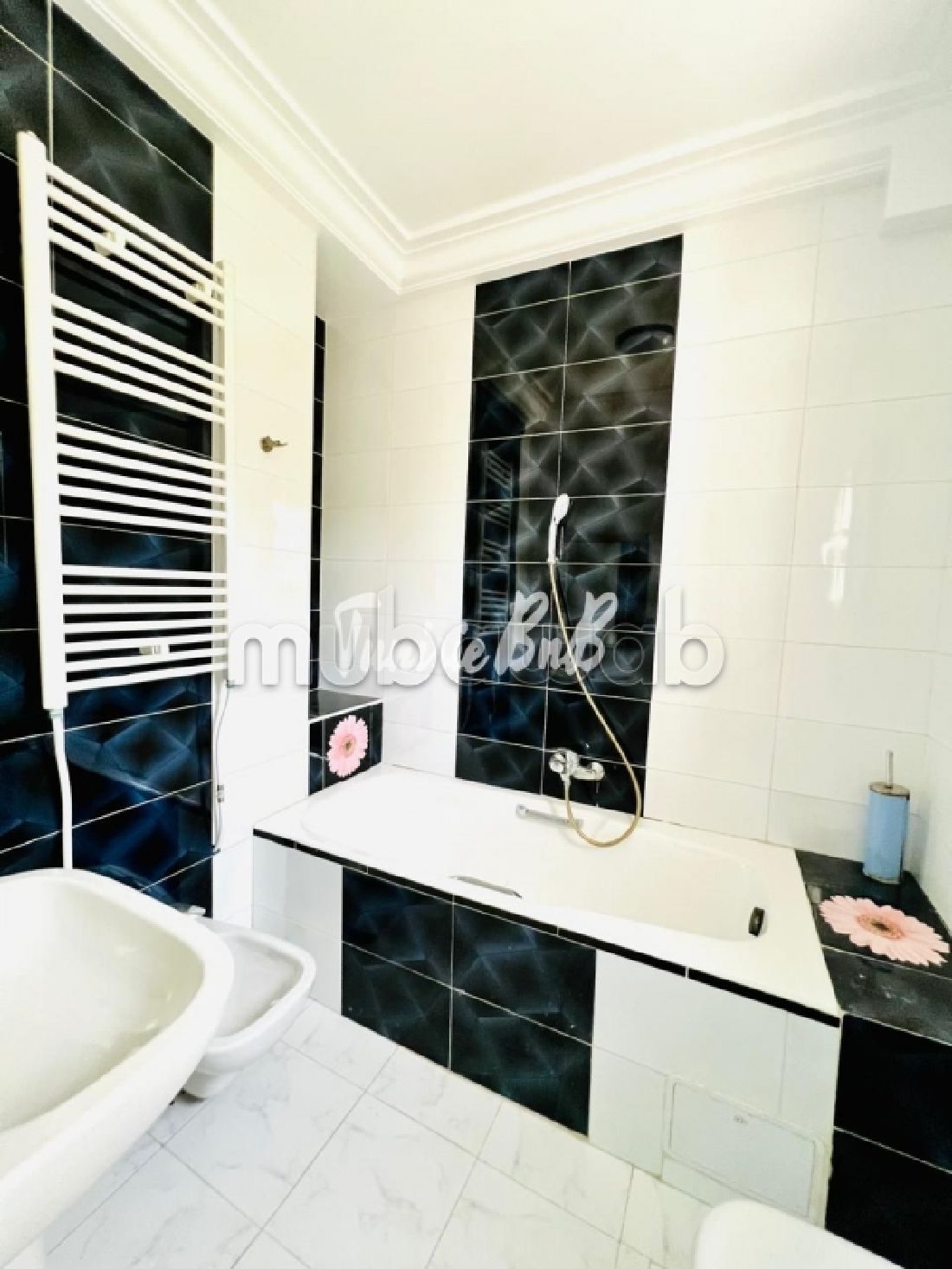 A louer une villa à usage de bureau