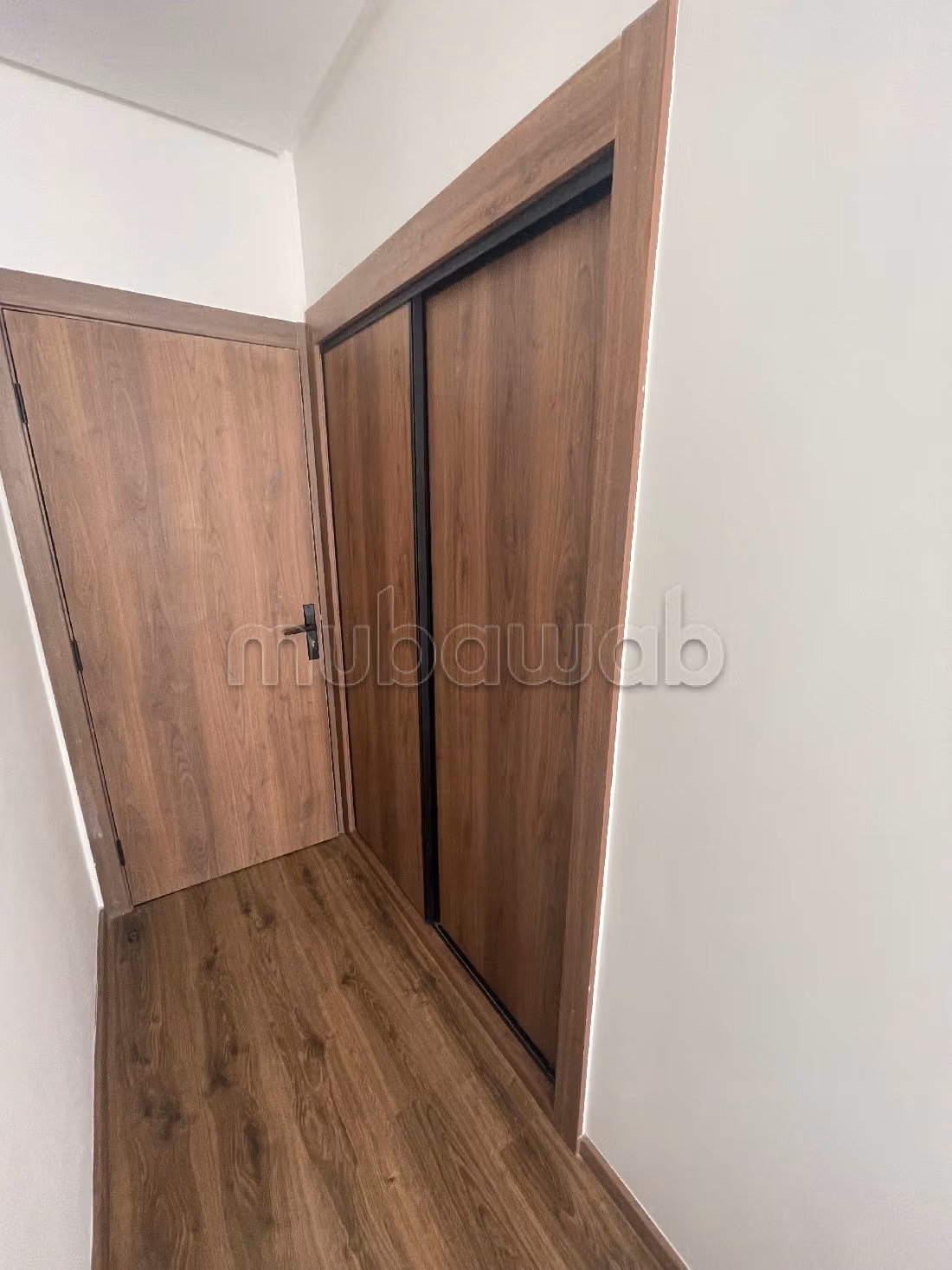 Alquila este piso en Belvédère. 3 habitaciones. Completamente amueblado.