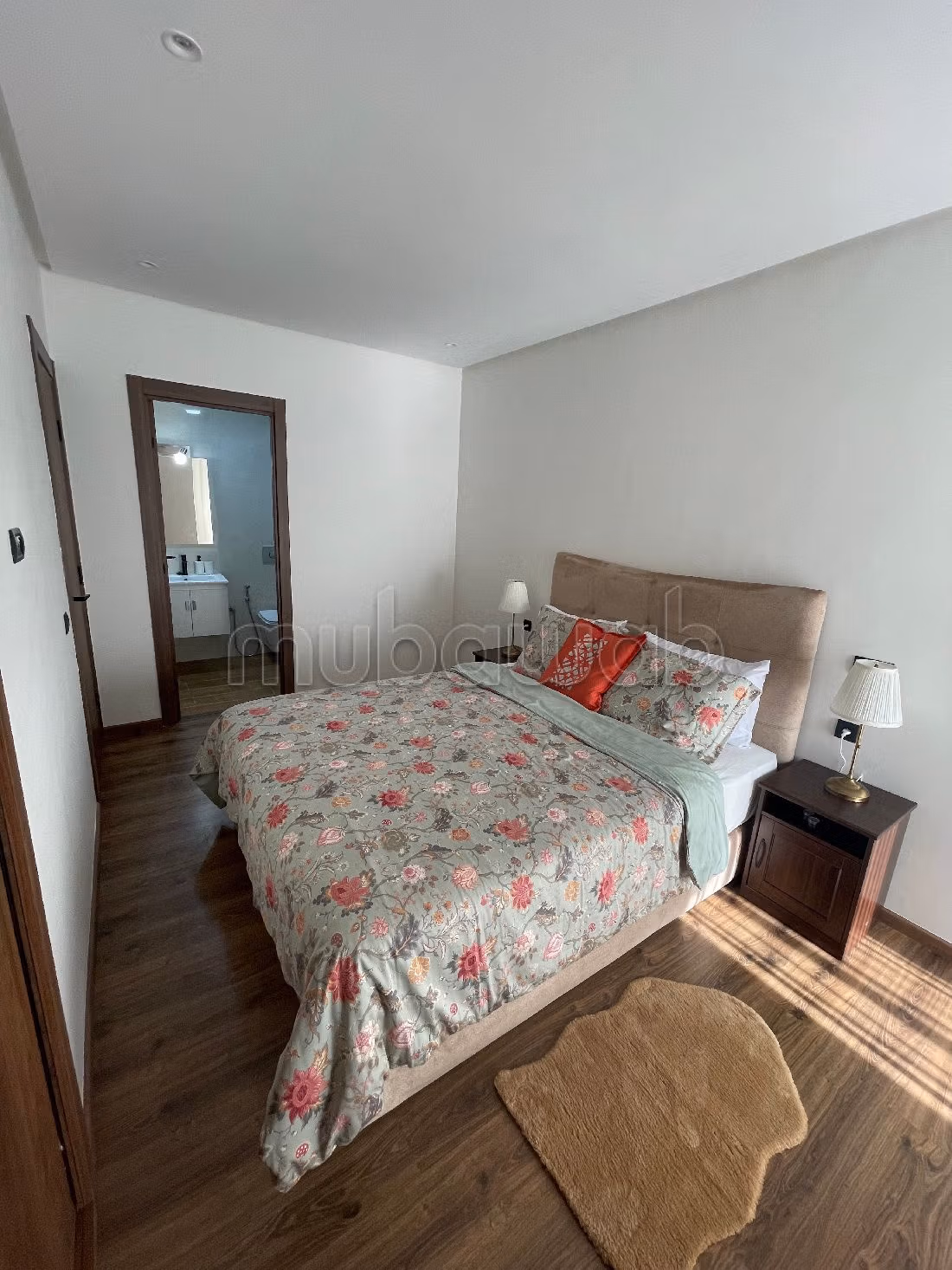 Alquila este piso en Belvédère. 3 habitaciones. Completamente amueblado.