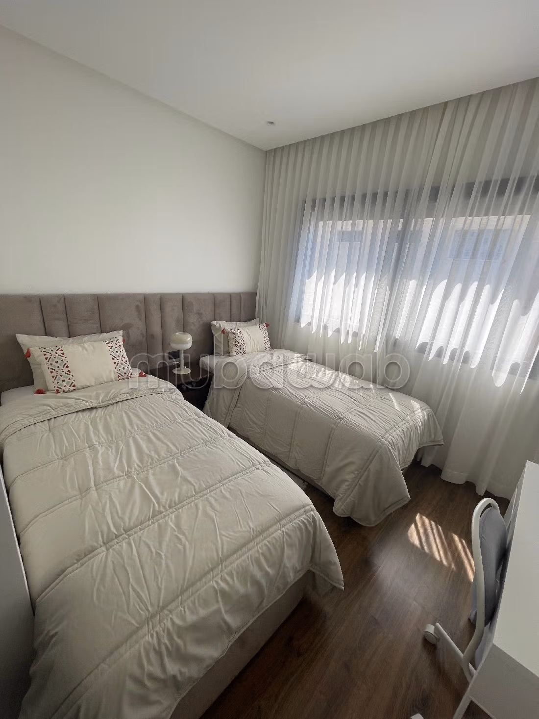 Alquila este piso en Belvédère. 3 habitaciones. Completamente amueblado.