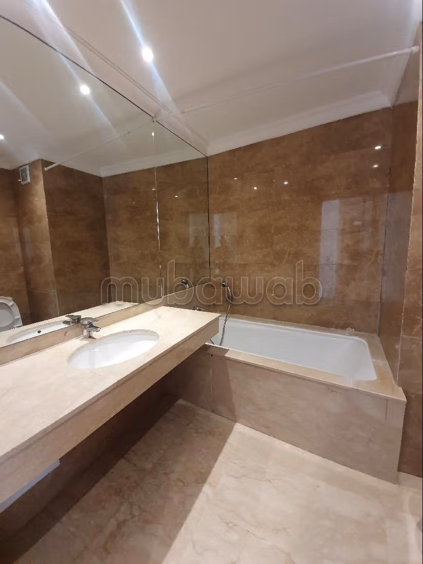 Appartement haut standing à louer à Maarif