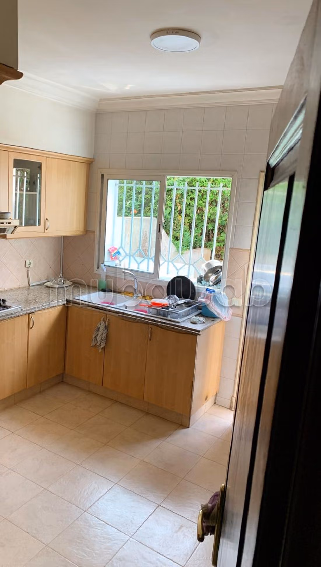 Splendid villa for sale in Californie. Small area 450 m². Green area, Balcony.
