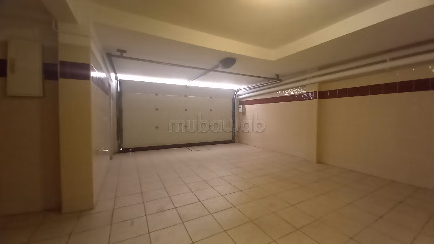 Straordinaria villa in affitto a Californie. 8 ampi locali. Piscina e condizionatore.