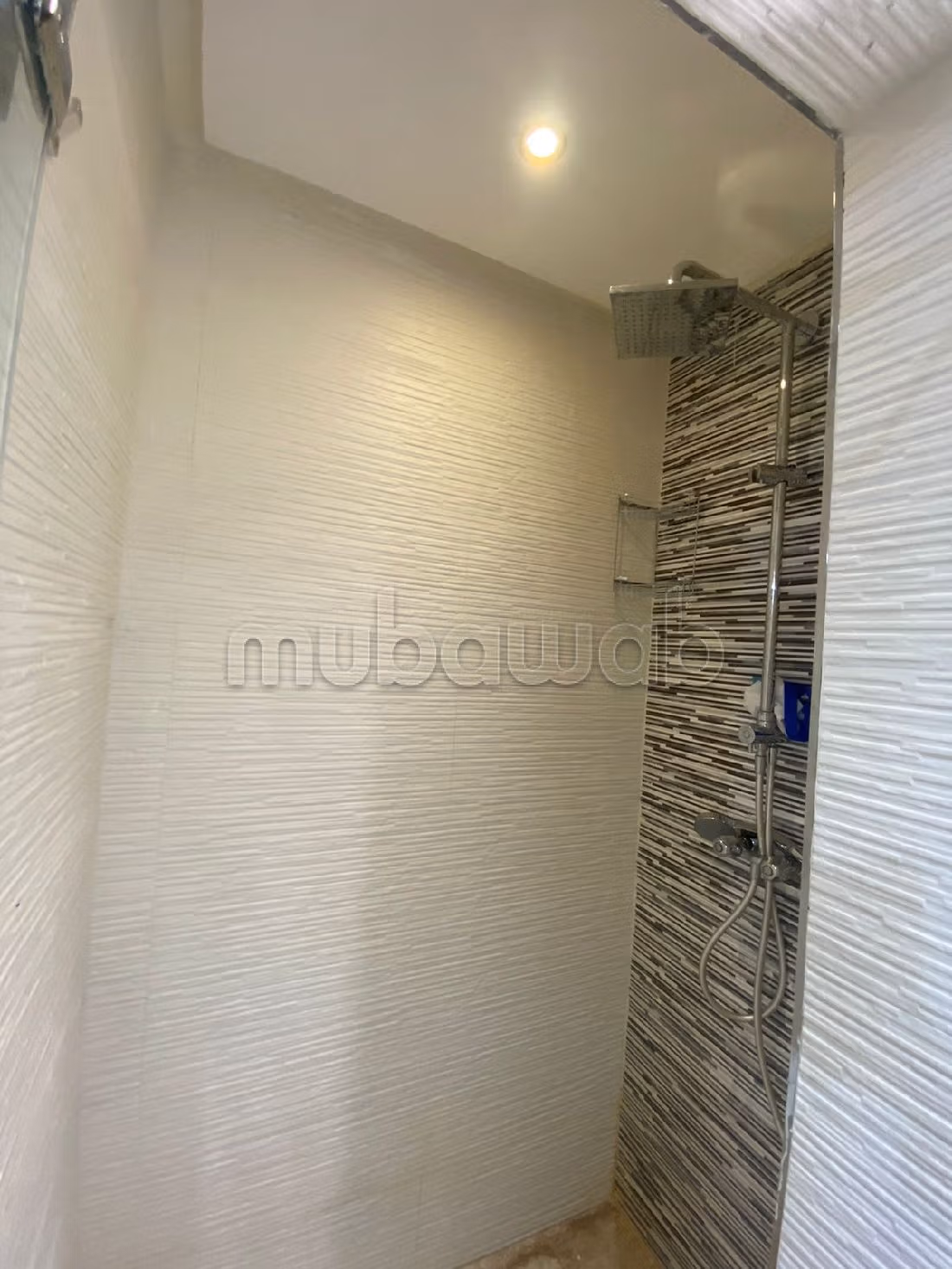 Splendido appartamento da affittare. 2 locali spaziosi. Giardino e ascensore.