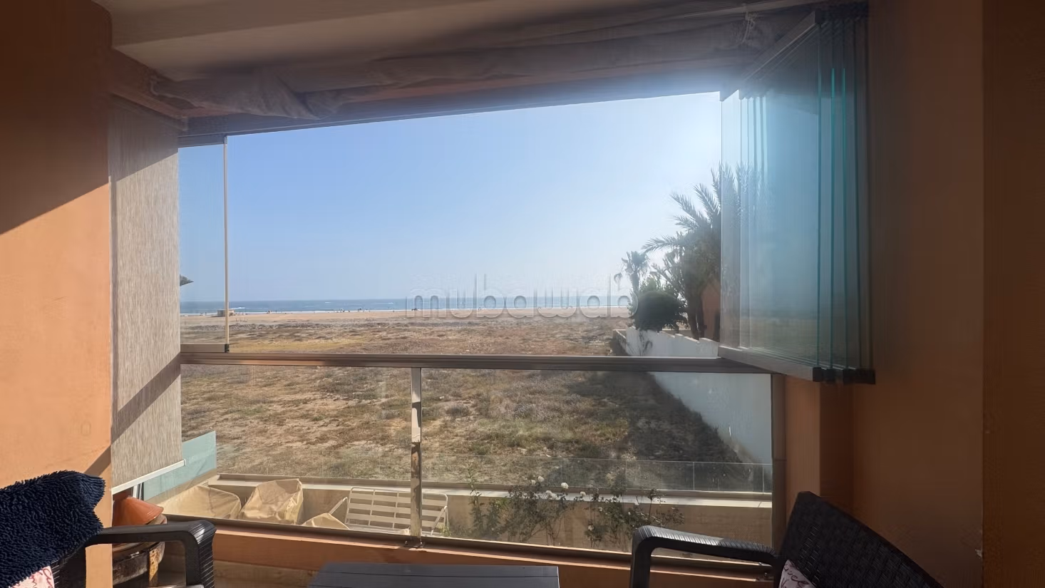شقق للكراء بتاغزوت. 1 غرفة. مصعد وشرفة.