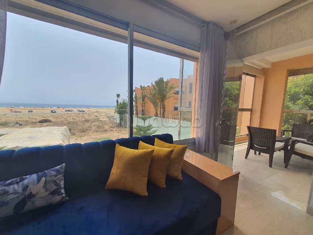 Splendido appartamento da affittare. 2 locali spaziosi. Giardino e ascensore.