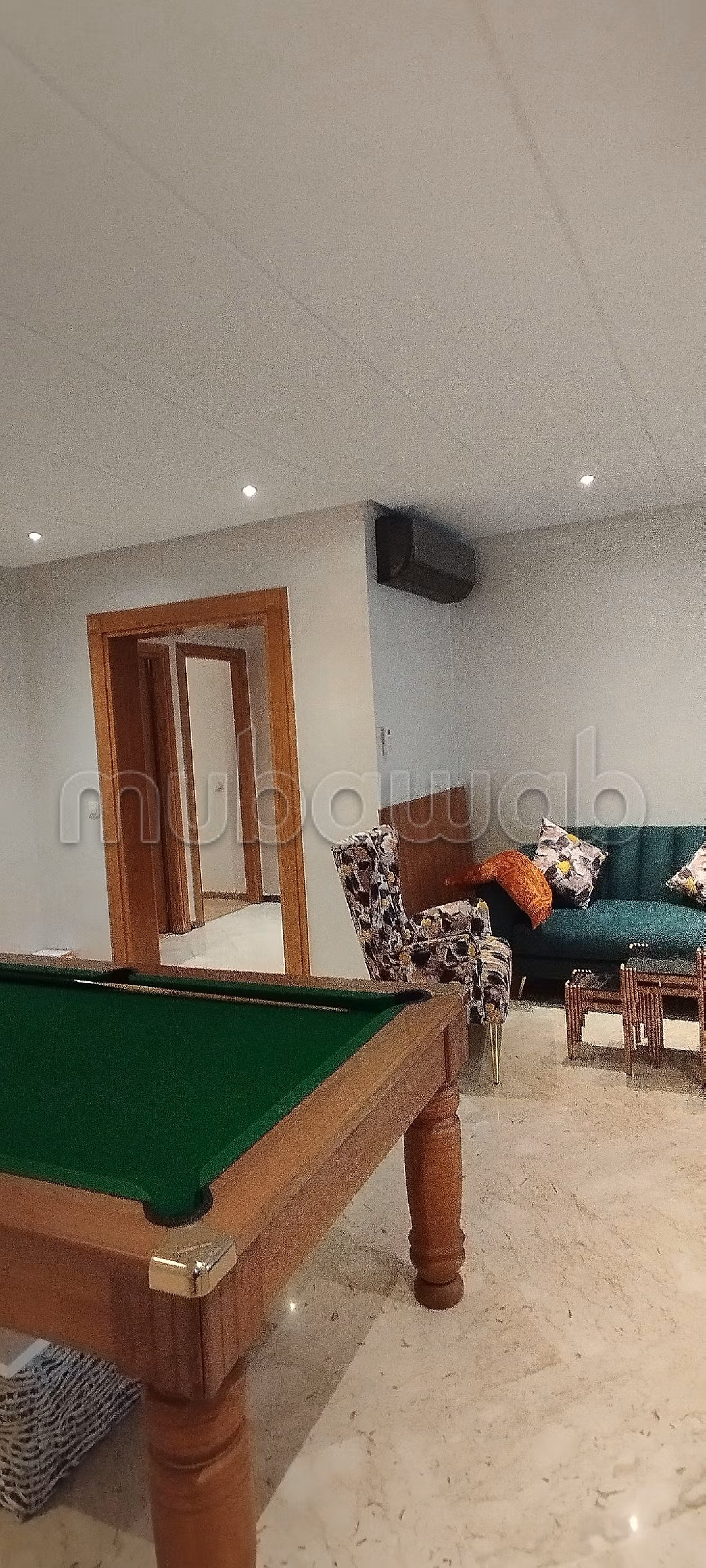 Location saisonnière à Dar Bouazza. Surface totale 170 m². Places de parking et terrasse