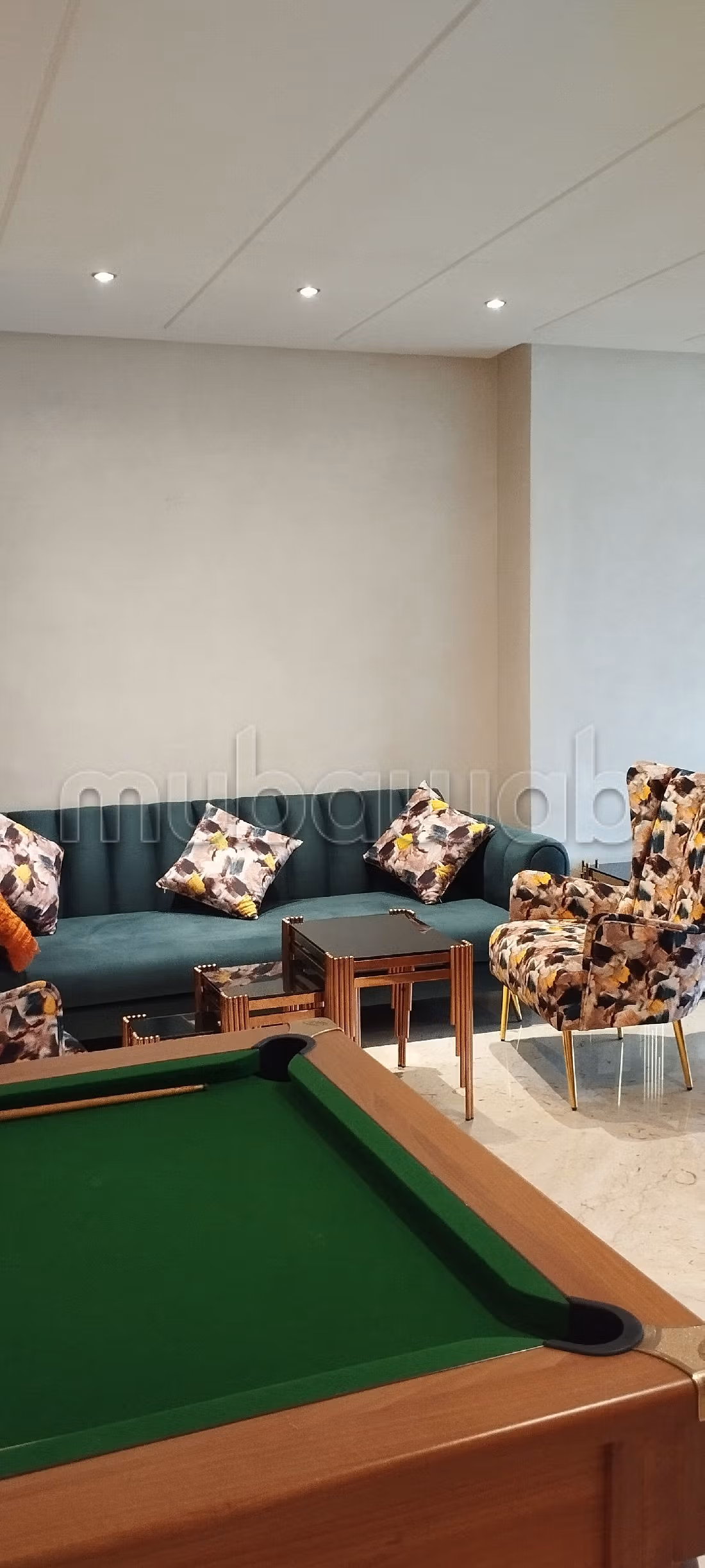 Location saisonnière à Dar Bouazza. Surface totale 170 m². Places de parking et terrasse