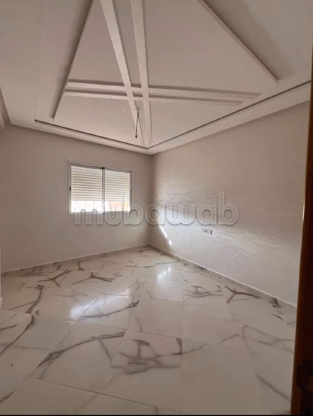 Appartementen kopen in Ziaten. Totale oppervlakte 88 m². Traditionele, Marokkaanse woonkamer en satellietschotel. 